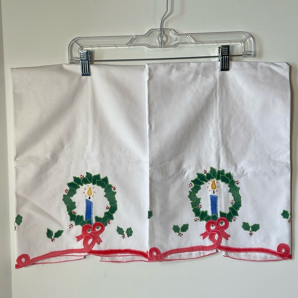 Lillian Vernon 2 PC Vintage Pillow cases NWT Christmas - Picture 2 of 7
